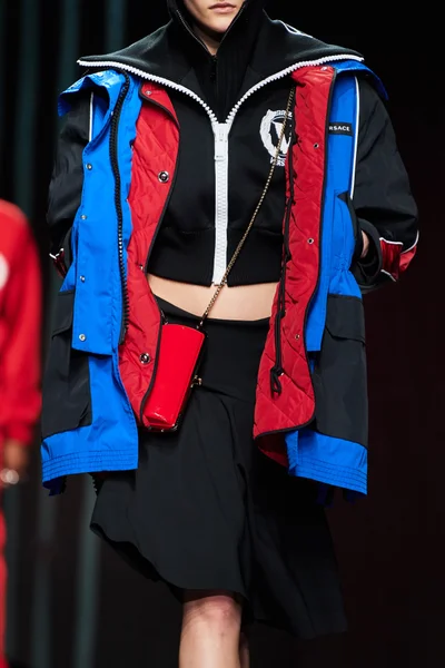 Look 69